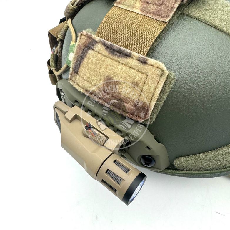 Фонарь на шлем INFORCE WML G-2 (фонарик нашлемный)